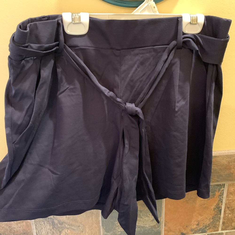 Loft Navy Short NWT